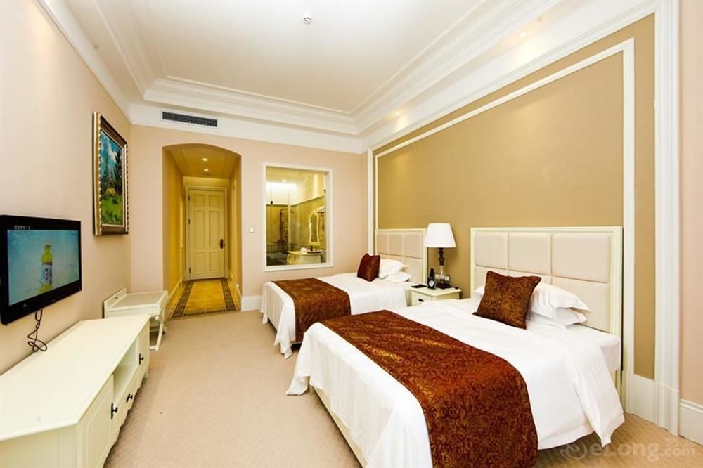 Blue Sky Hotel يانتاى المظهر الخارجي الصورة